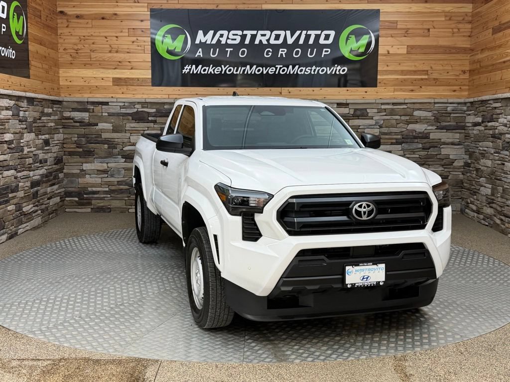 Used 2026 Toyota Tacoma SR w/ SR Upgrade Package AWD/4WD video 2