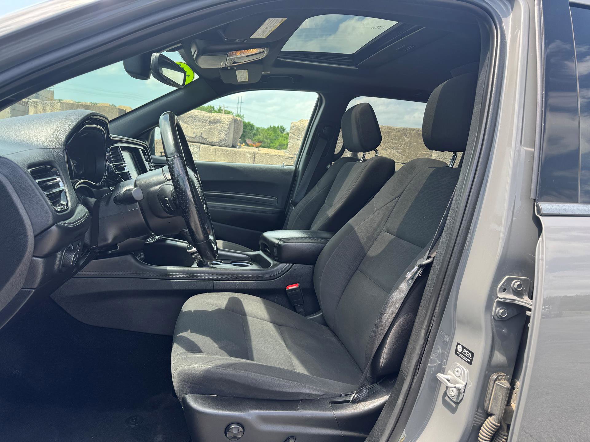 Used 2022 Dodge Durango SXT w/ Blacktop Package AWD/4WD image 9