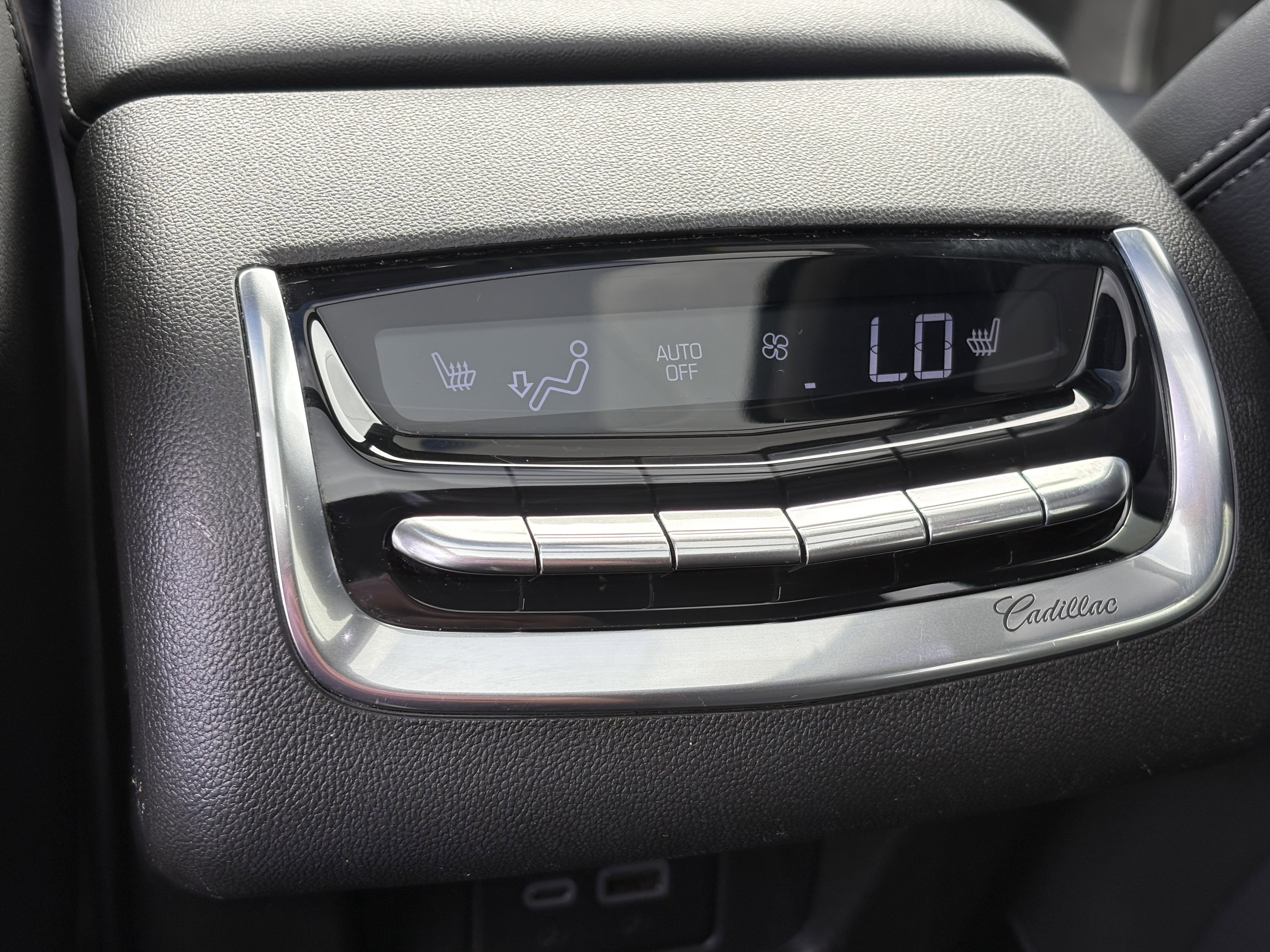 Certified 2024 Cadillac XT6 Premium Luxury image 15