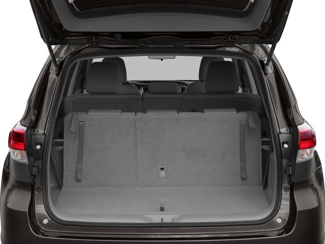 Used 2017 Toyota Highlander LE AWD/4WD image 11