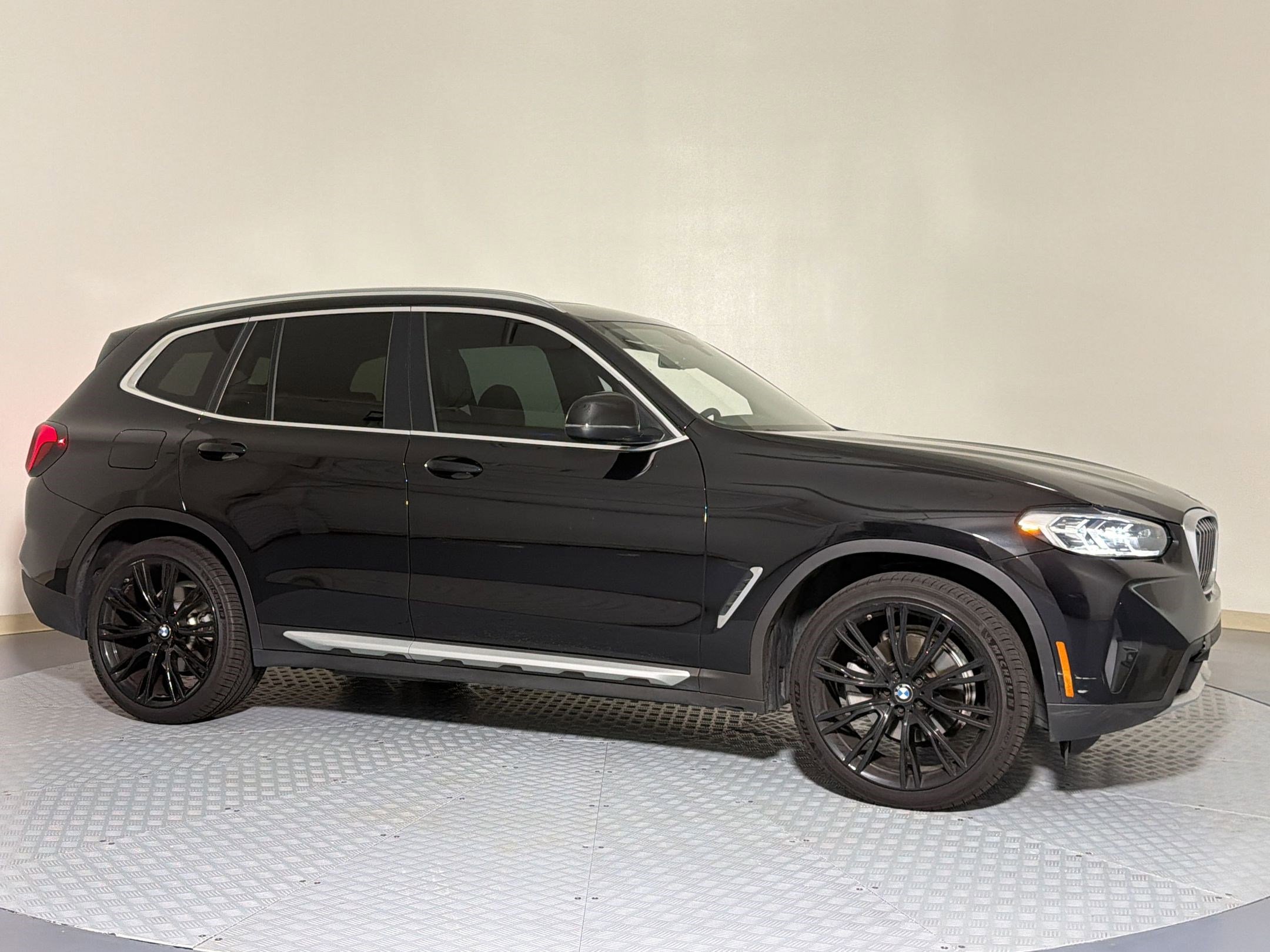 Used 2023 BMW X3 sDrive30i w/ Convenience Package RWD image 7
