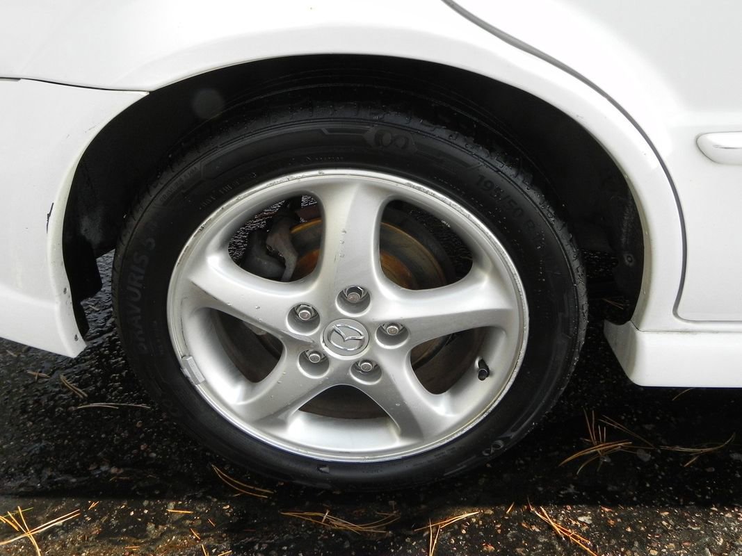 Used 2002 MAZDA Protege5 image 10