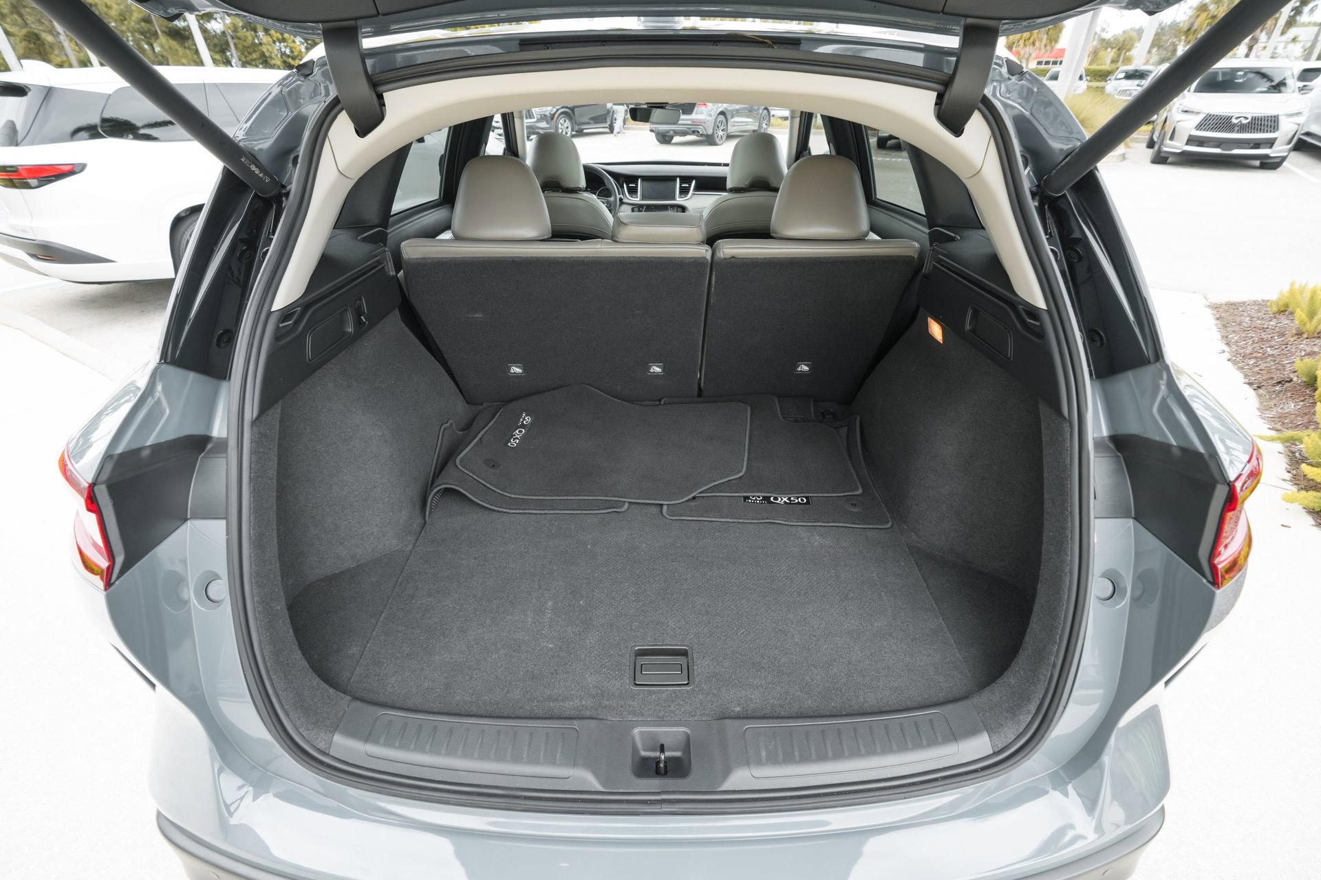 Used 2025 INFINITI QX50 Luxe image 38