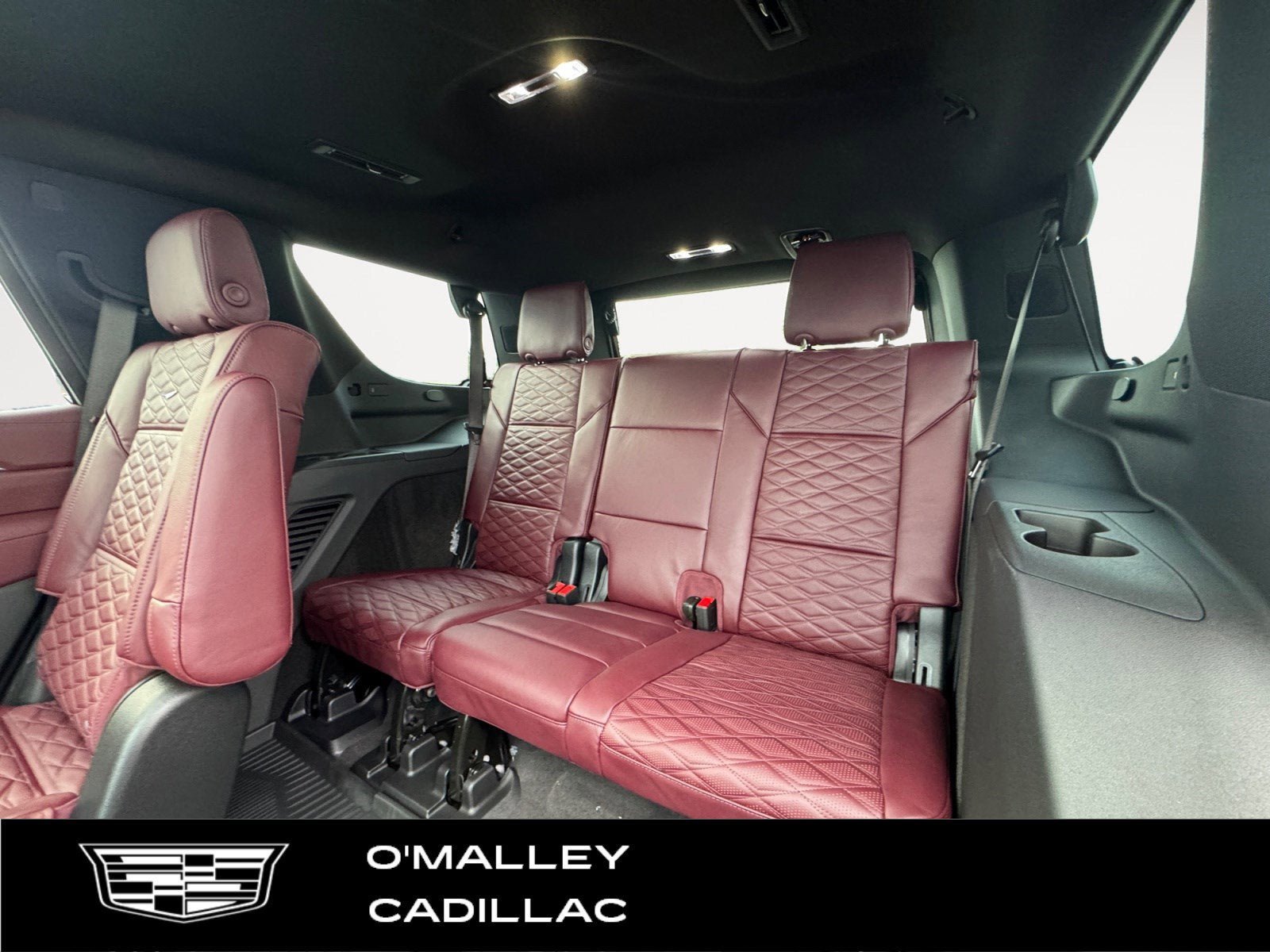 New 2026 Cadillac Escalade Luxury w/ LPO, Radiant Package AWD/4WD image 12