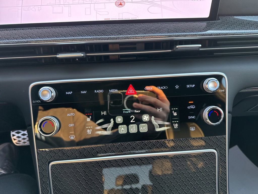 New 2026 Genesis GV80 3.5T e-SC image 22