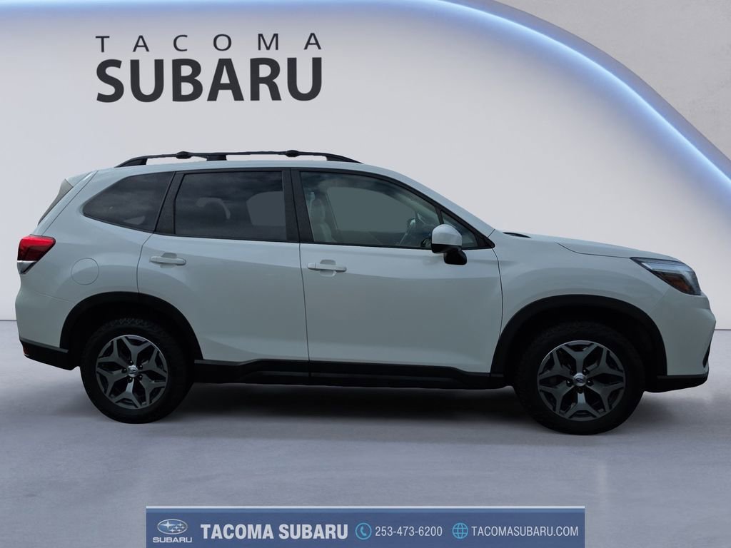 Used 2020 Subaru Forester Premium image 6