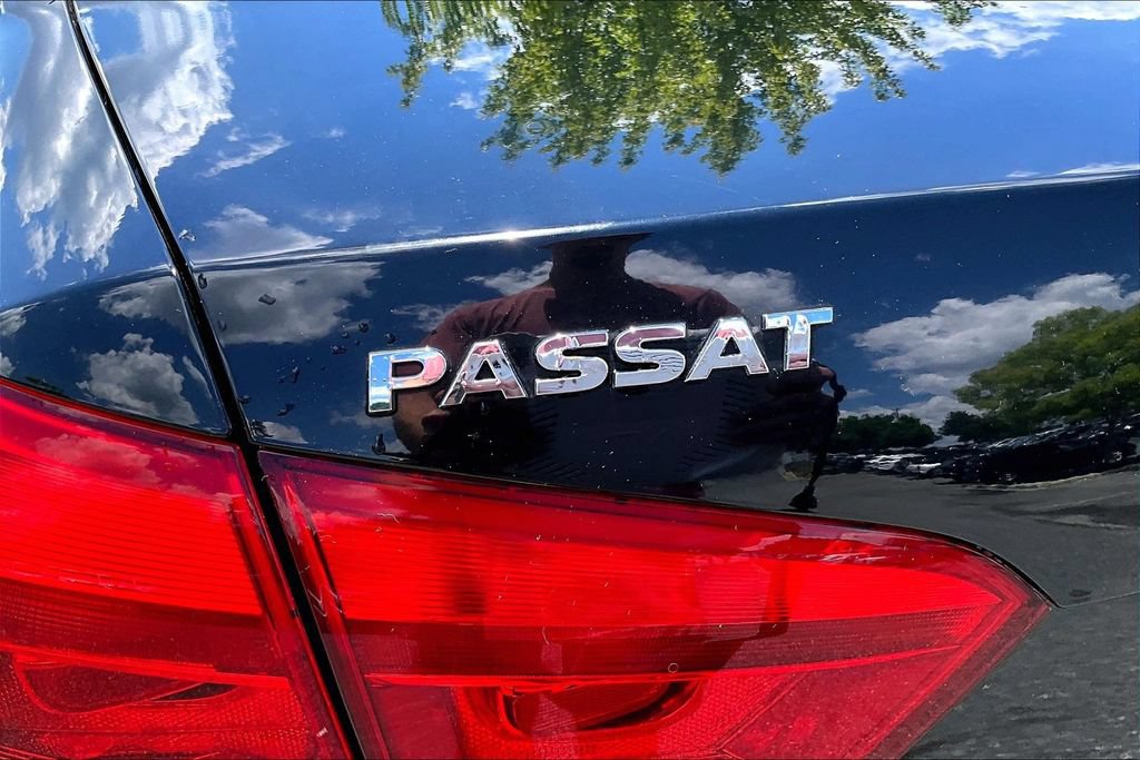 Used 2015 Volkswagen Passat 1.8T Limited Edition FWD image 20