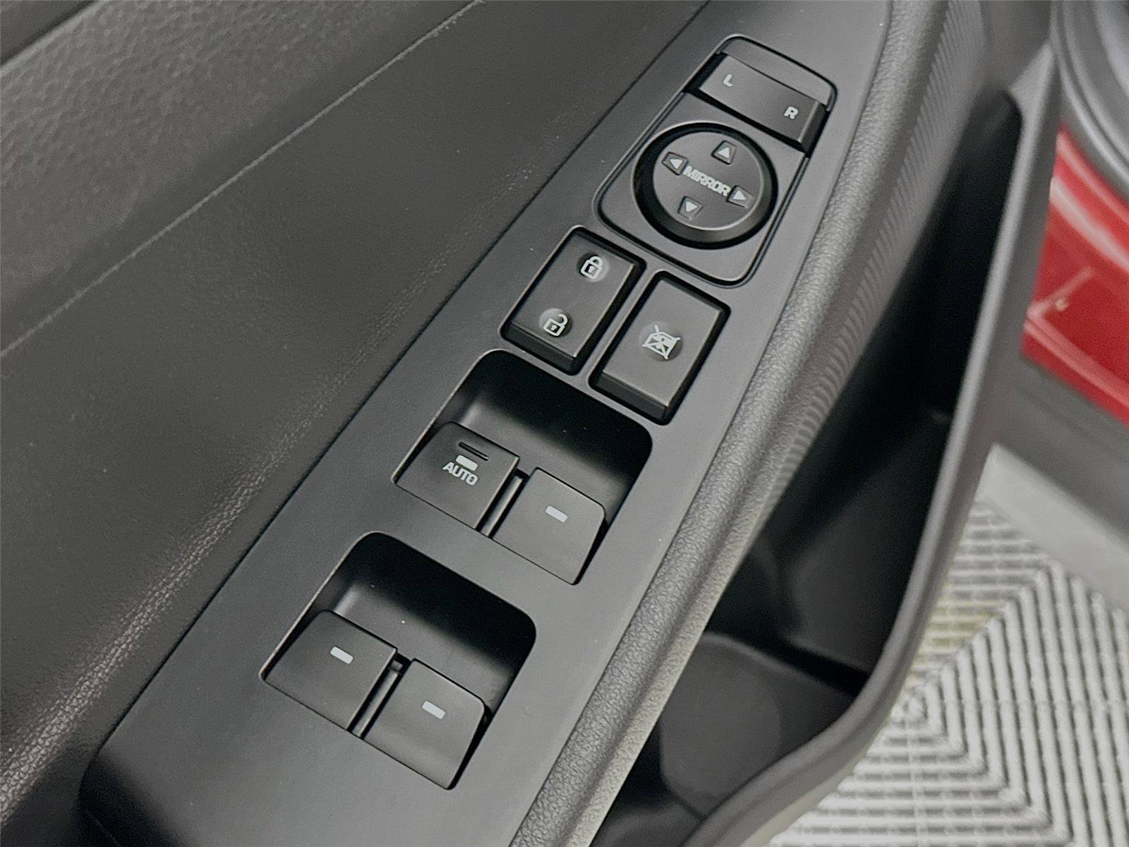 Used 2018 Hyundai Tucson Sport image 18