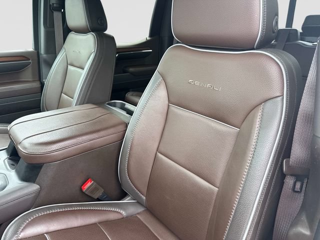 Used 2023 GMC Sierra 1500 Denali w/ Technology Package AWD/4WD image 16