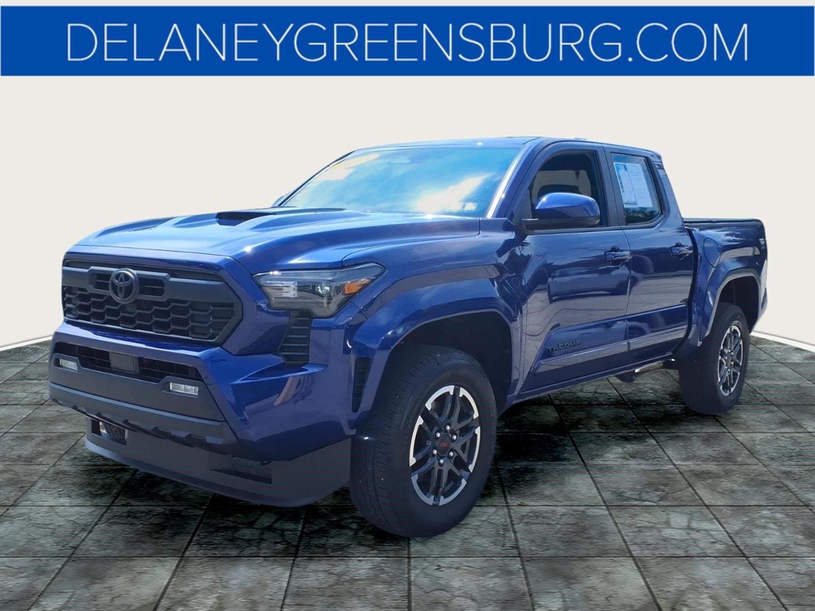 Used 2025 Toyota Tacoma TRD Sport AWD/4WD image 7