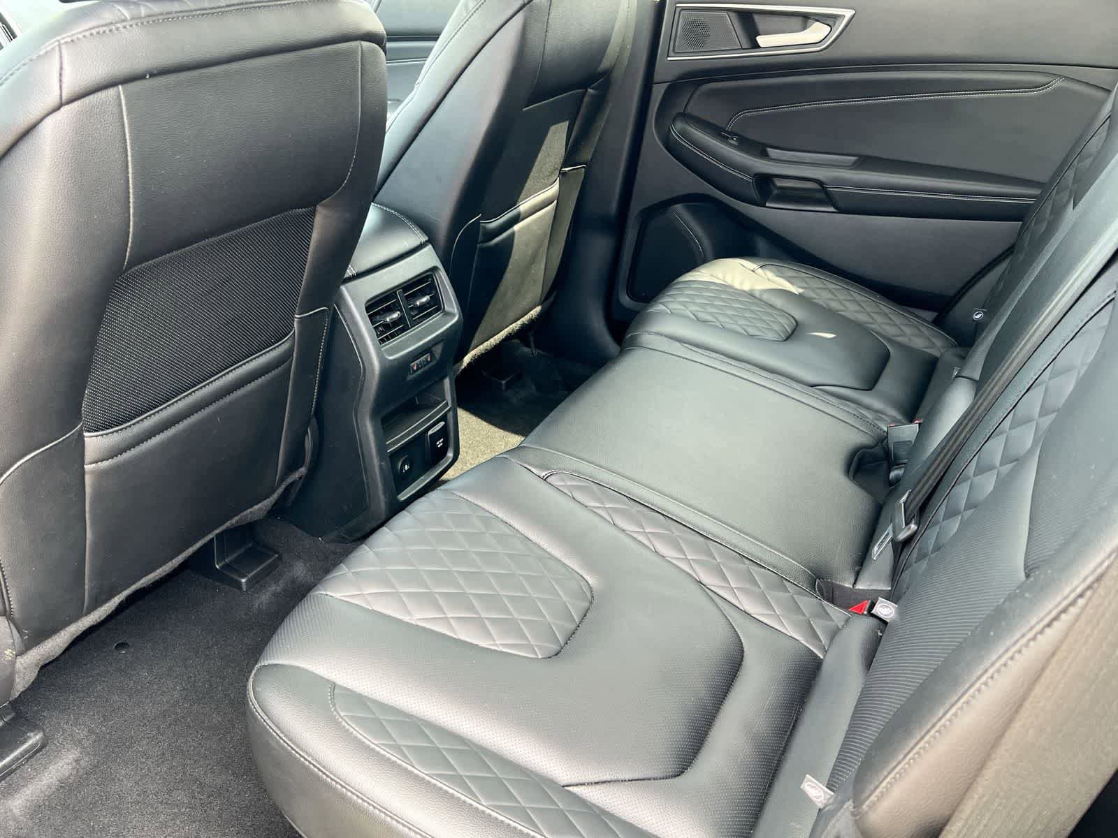 Used 2024 Ford Edge Titanium w/ Equipment Group 301A image 18