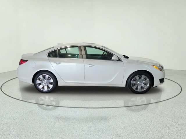 Used 2017 Buick Regal Premium w/ Driver Confidence Package #1 FWD image 2