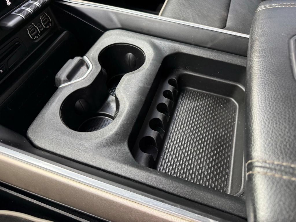 Used 2019 RAM 1500 Laramie RWD image 24