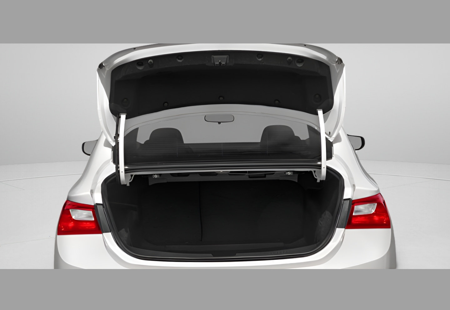 Used 2023 Chevrolet Malibu LT FWD image 21