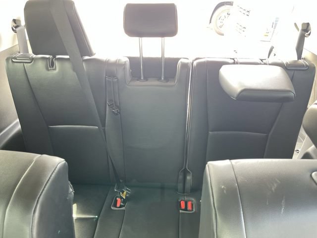 Used 2020 Toyota Highlander XLE FWD image 23