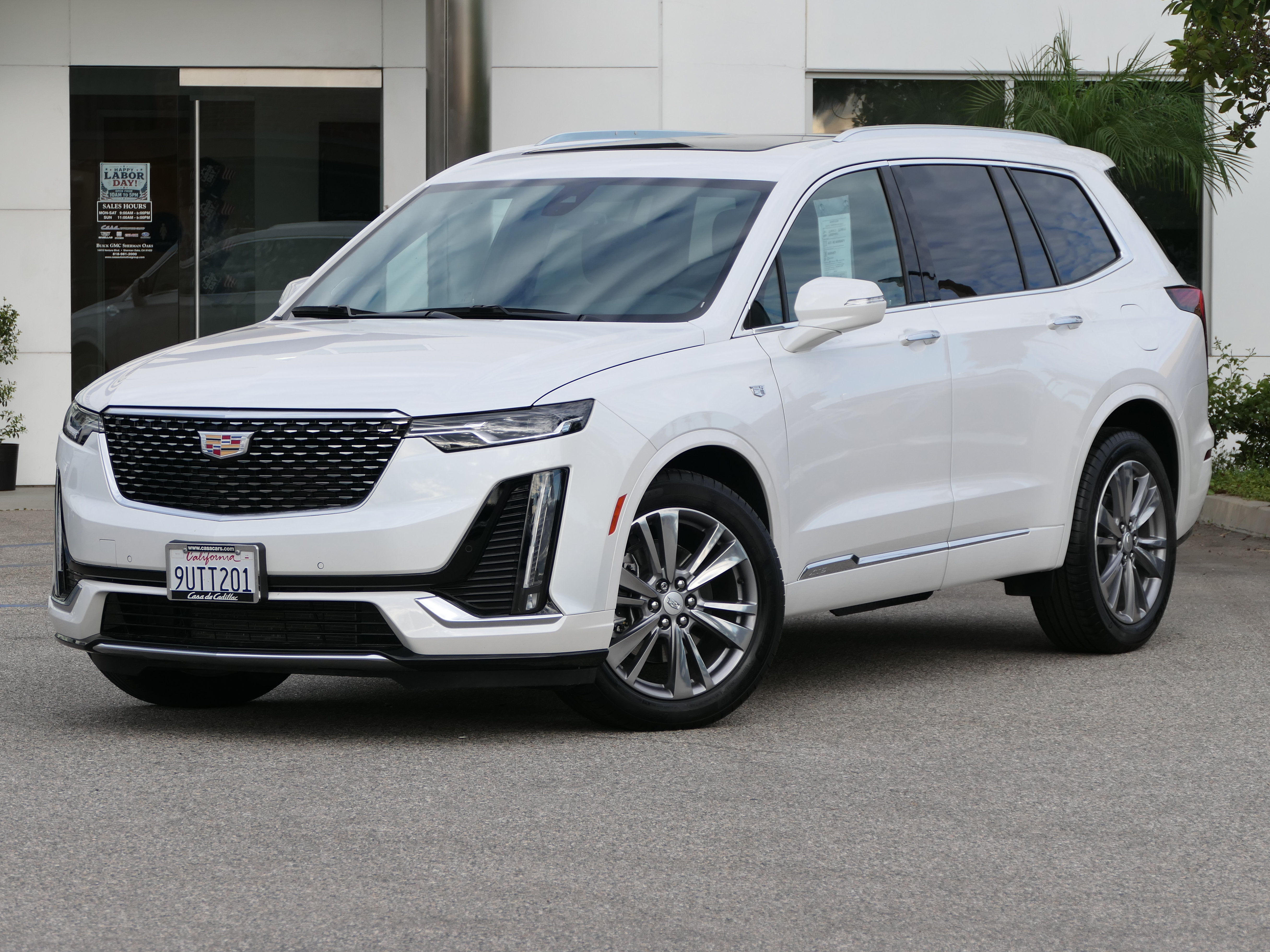 New 2025 Cadillac XT6 Premium Luxury