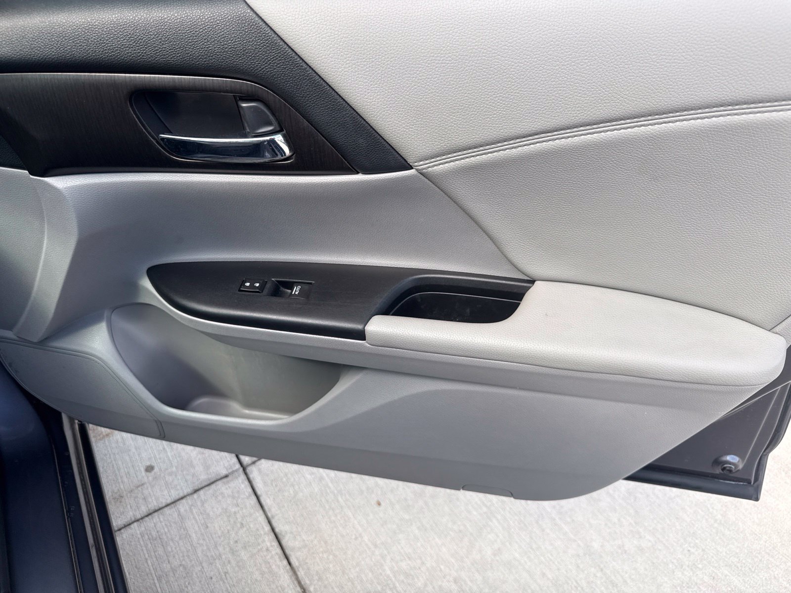 Used 2014 Honda Accord EX-L image 28