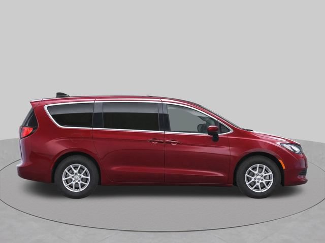 Used 2023 Chrysler Voyager LX FWD image 8