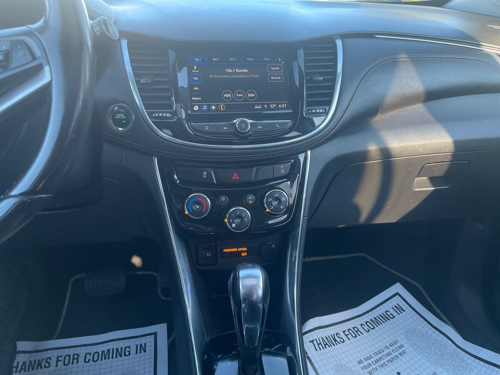 Used 2018 Chevrolet Trax Premier w/ Midnight Edition AWD/4WD image 24