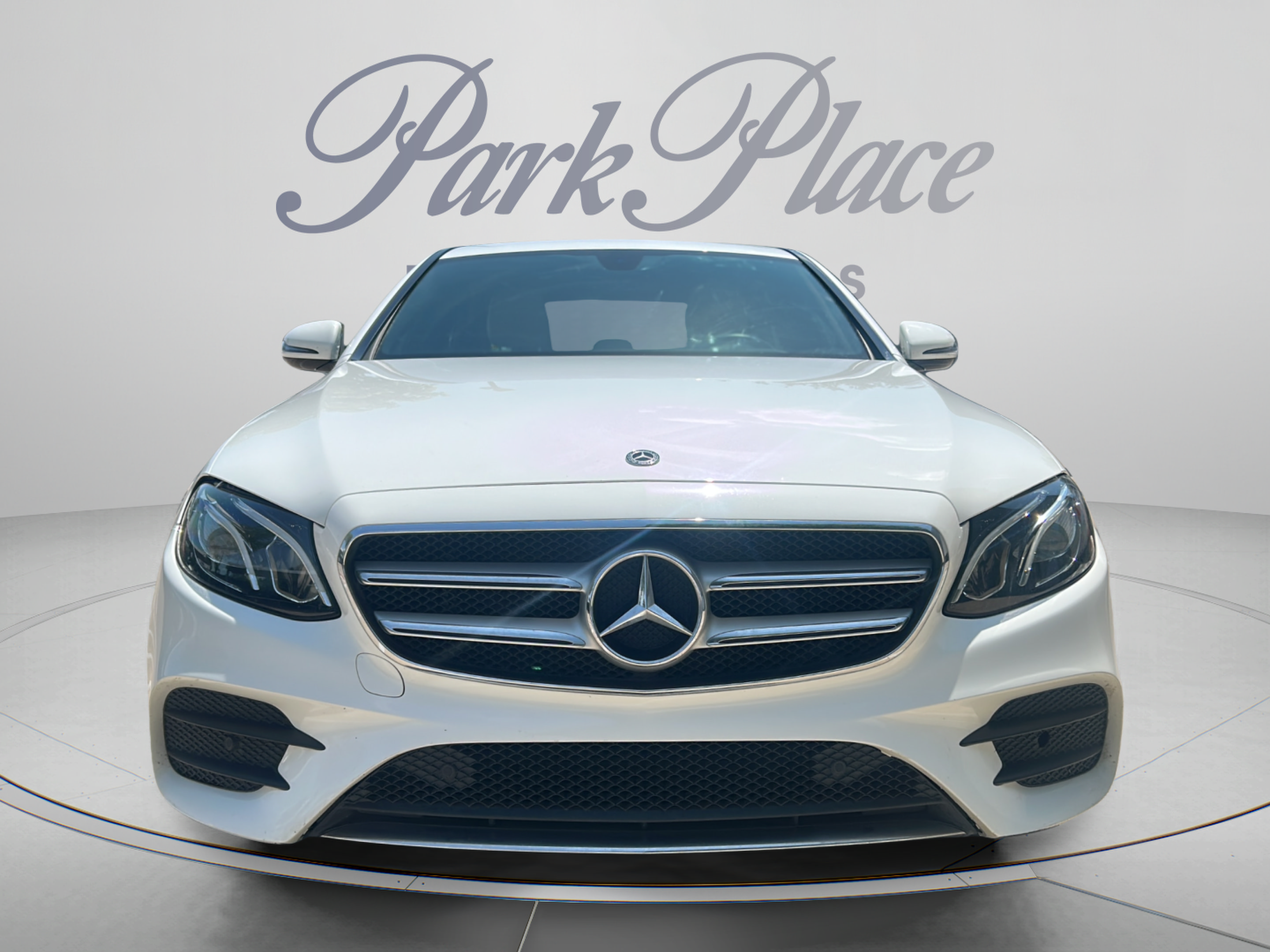 Used 2018 Mercedes-Benz E 300 image 8