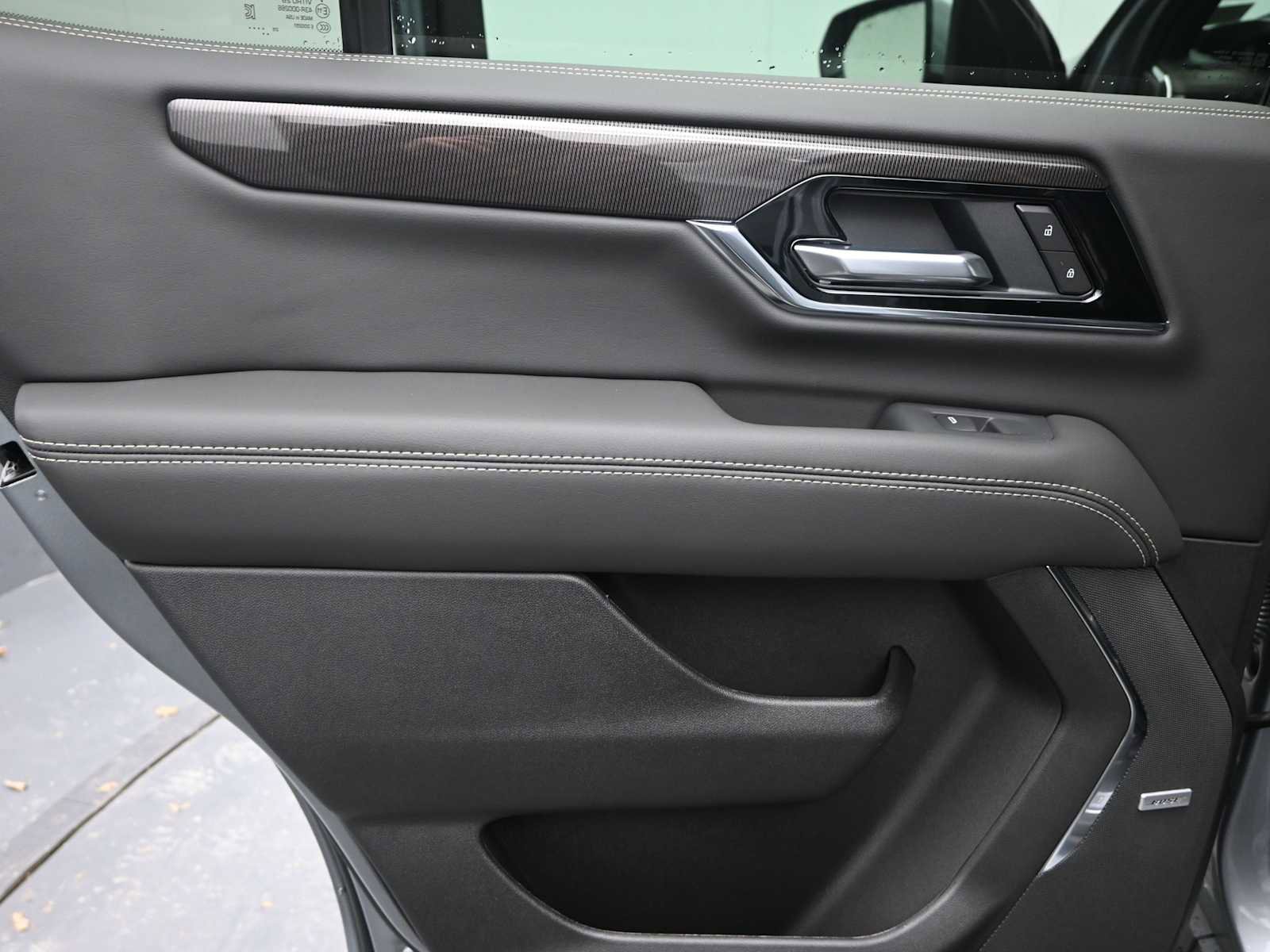 New 2026 GMC Yukon Elevation w/ LPO, Floor Liner Package image 18