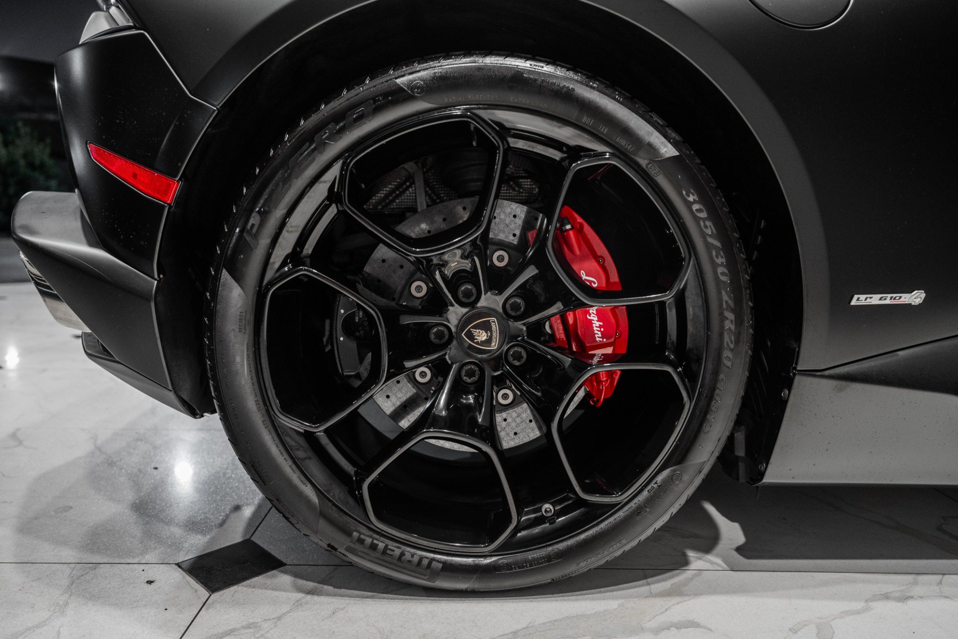 Used 2016 Lamborghini Huracan LP 610-4 AWD/4WD image 11