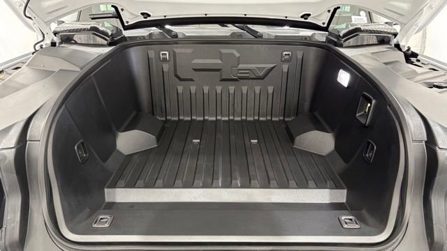 Used 2025 GMC Hummer EV 2X w/ LPO, Cargo Utility Package AWD/4WD image 11