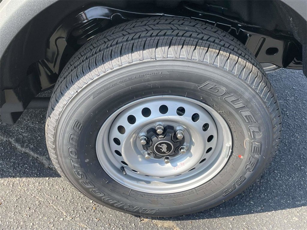 New 2025 Ford Bronco Base image 9