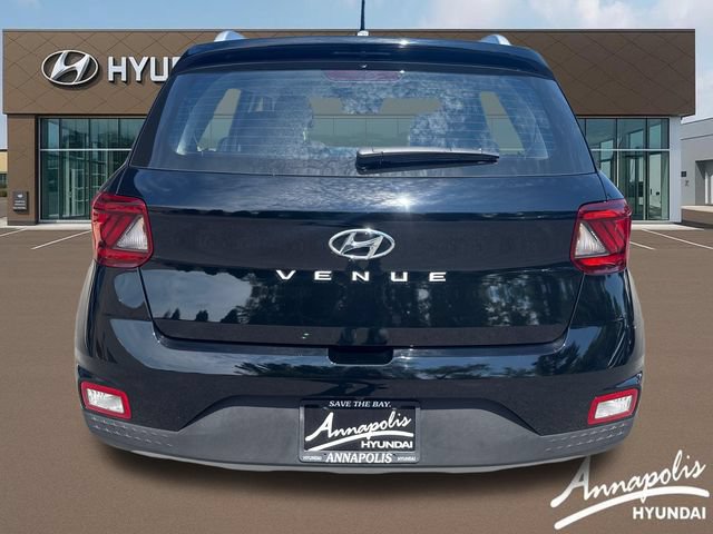 Certified 2026 Hyundai Venue SEL FWD image 4