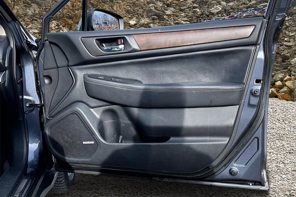 Used 2015 Subaru Outback 2.5i Limited image 22