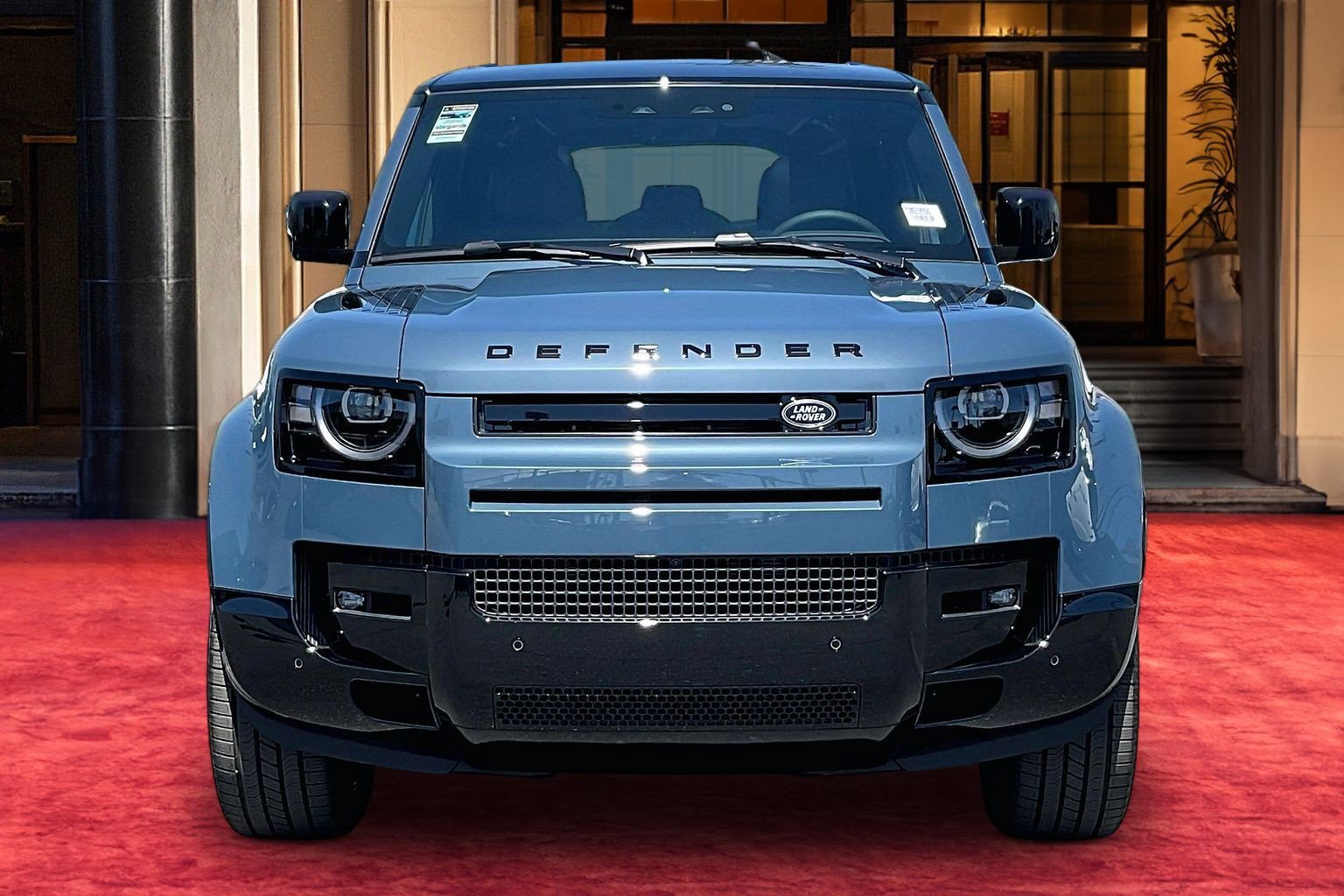 New 2026 Land Rover Defender 110 X-Dynamic SE AWD/4WD image 3