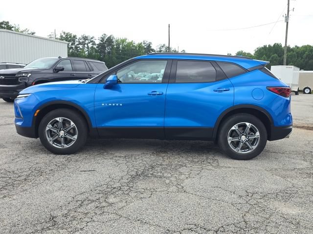 Used 2024 Chevrolet Blazer LT w/ Convenience Package FWD image 2