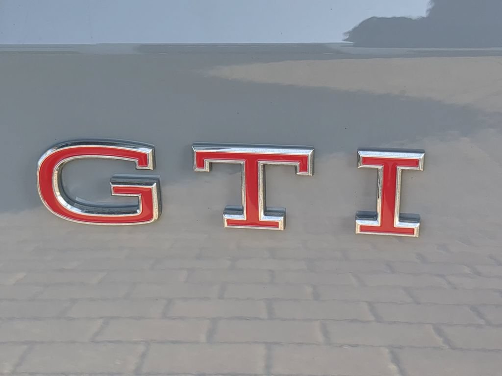 New 2026 Volkswagen GTI SE FWD image 10