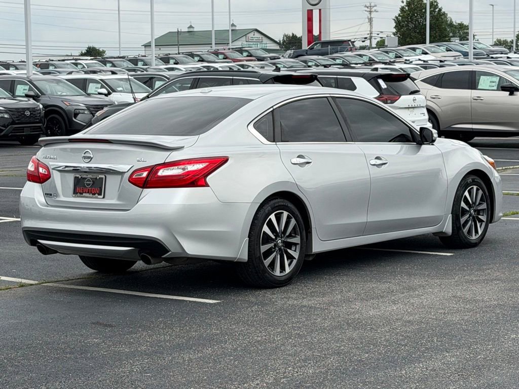 Used 2016 Nissan Altima 2.5 SL w/ 2.5 Technology w/LED Package FWD image 5