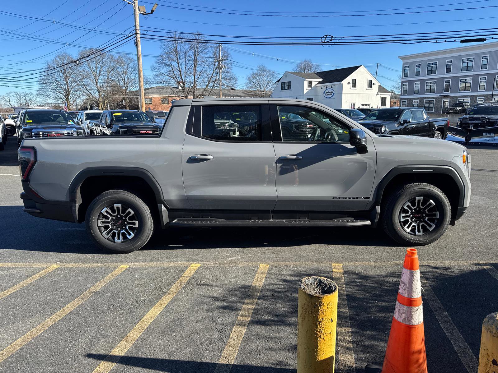 New 2026 GMC Sierra EV Elevation image 7