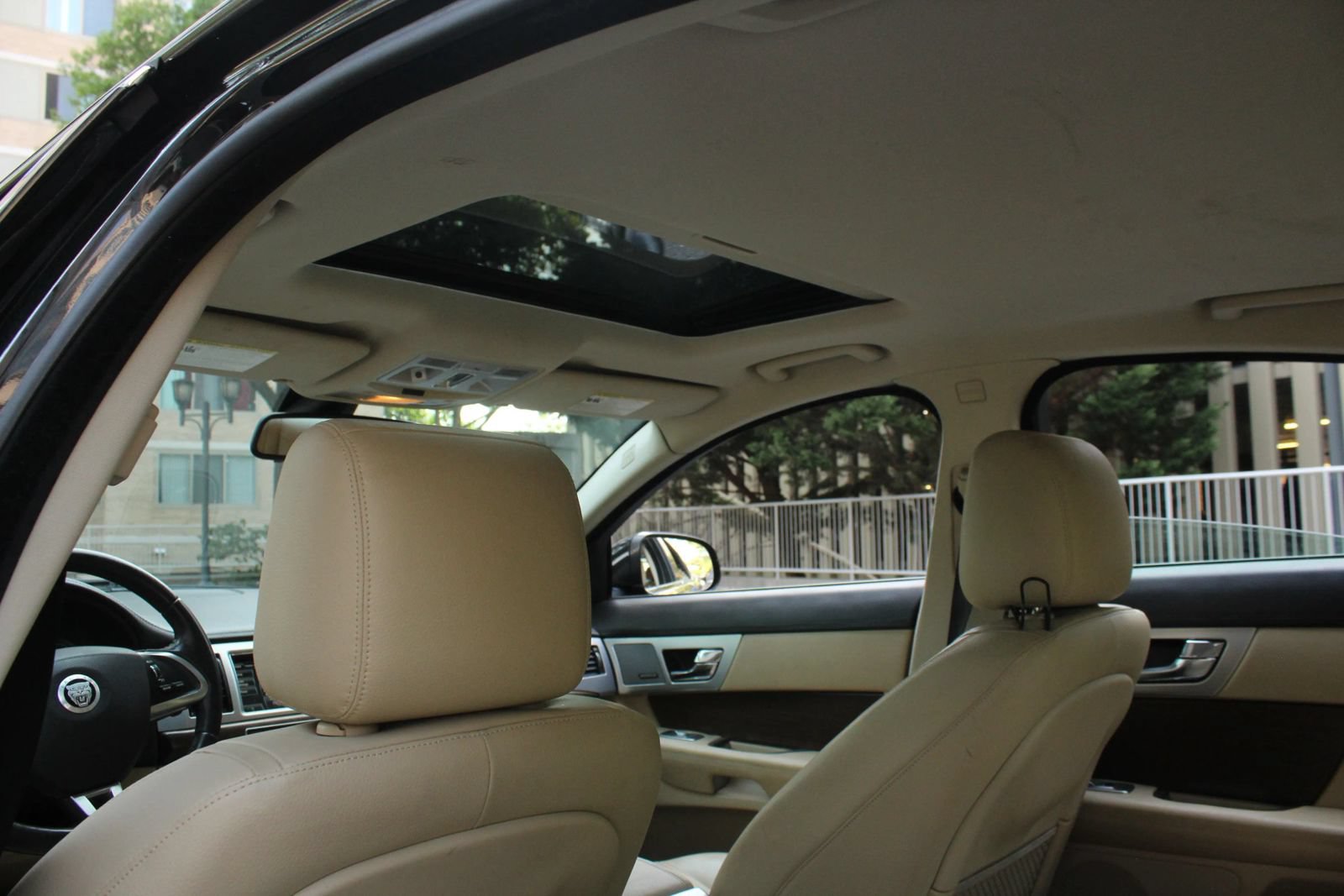 Used 2013 Jaguar XF 3.0 AWD/4WD image 22