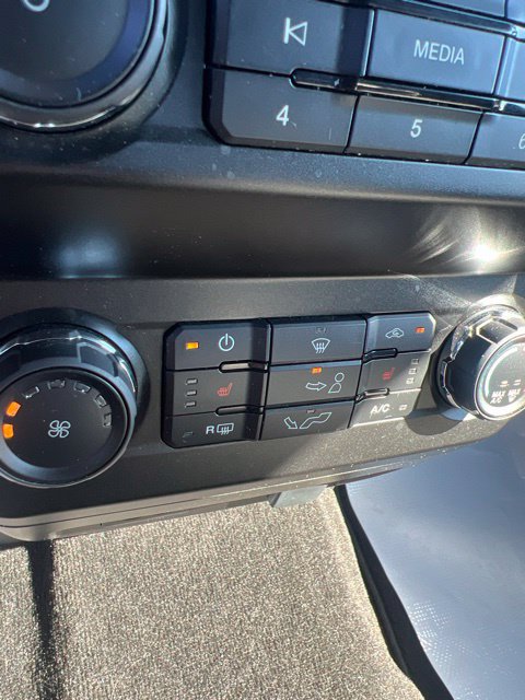 Used 2019 Ford F150 XLT w/ Equipment Group 302A Luxury AWD/4WD image 19