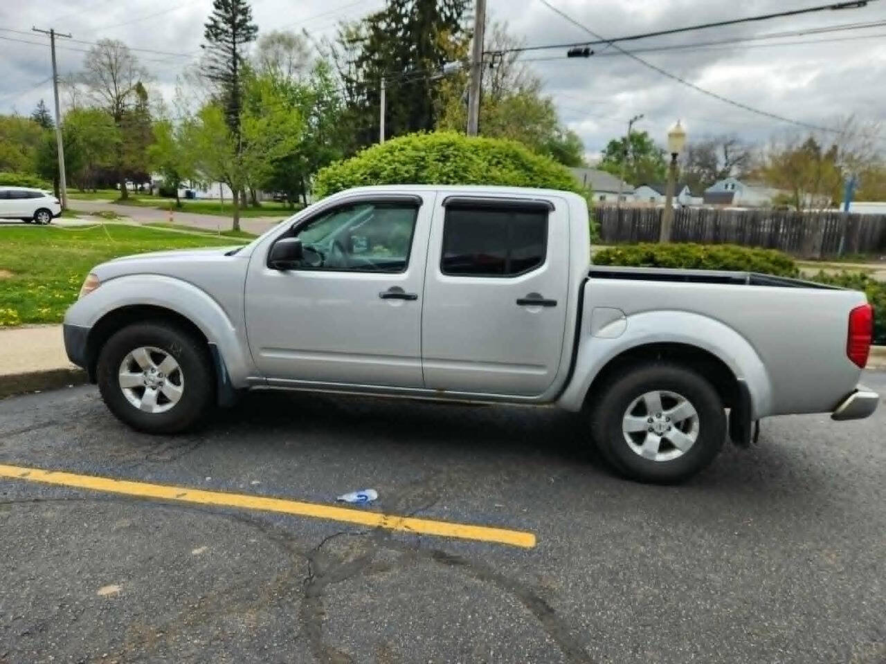 Used 2011 Nissan Frontier S AWD/4WD image 7