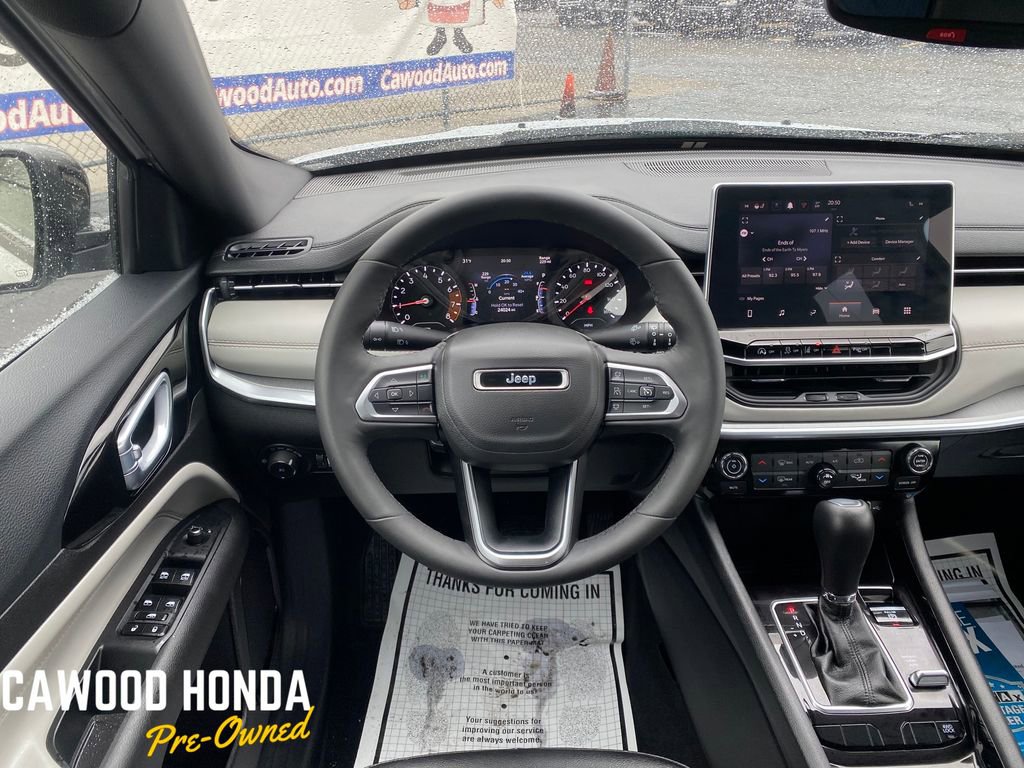 Used 2025 Jeep Compass Limited image 18