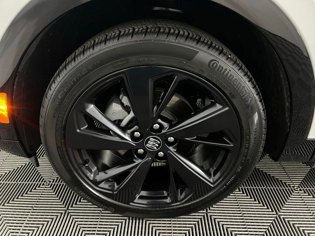 Used 2025 Buick Envision Sport Touring image 12