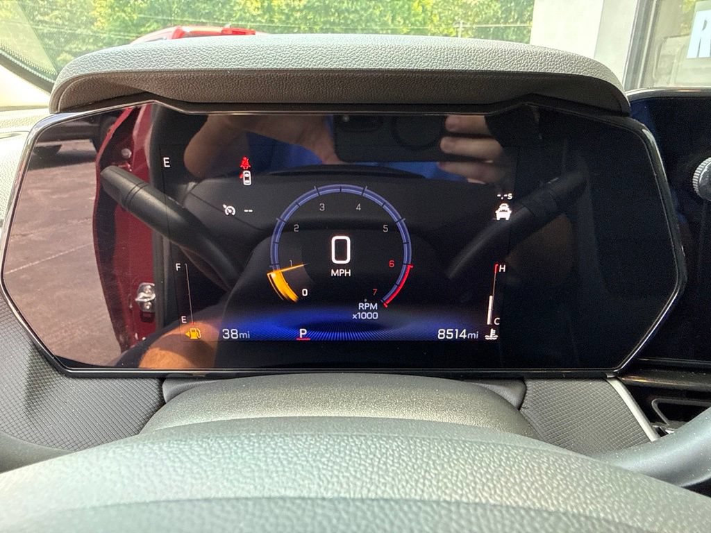 Used 2025 Chevrolet TrailBlazer LT w/ LPO, Blackout Package FWD image 7
