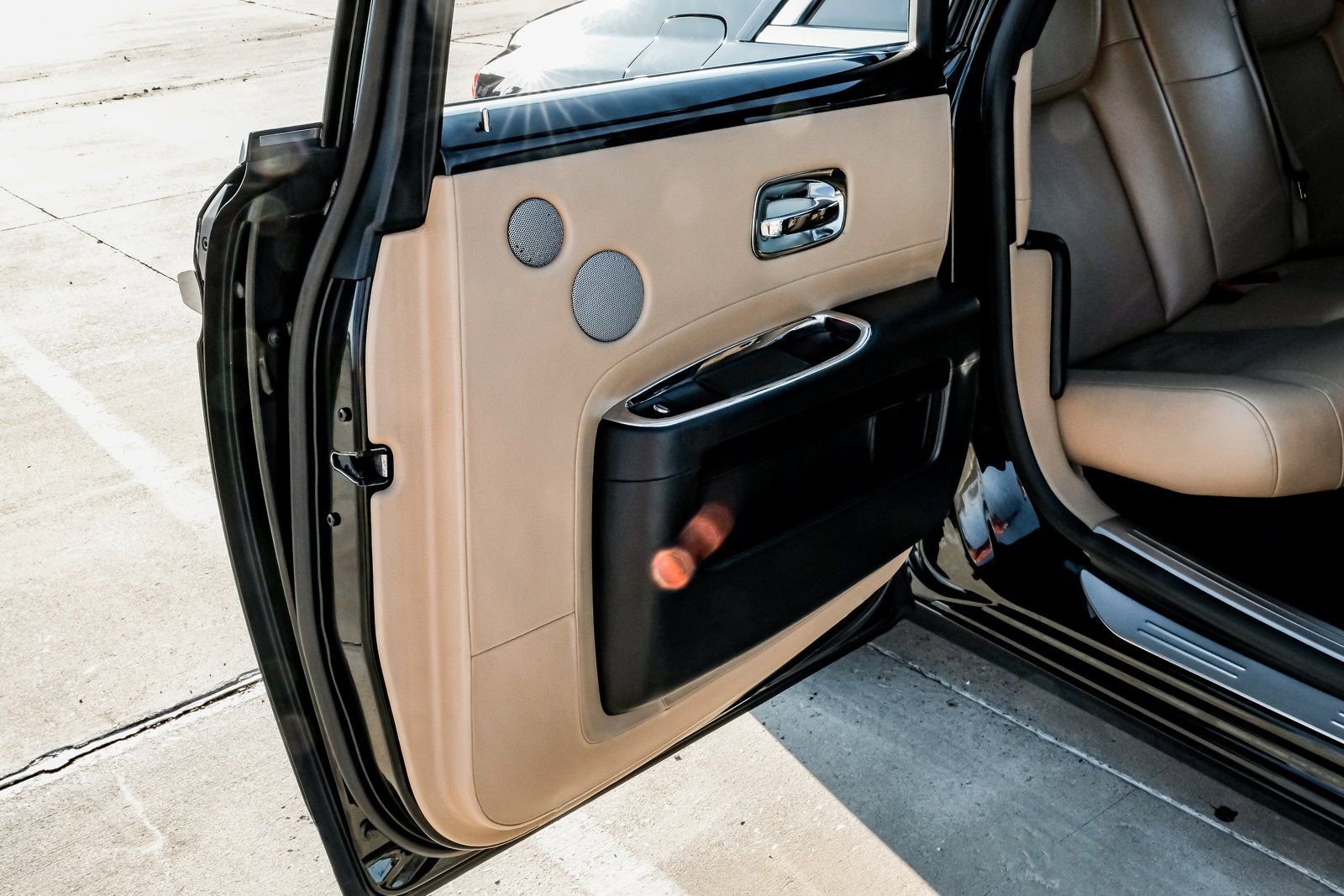 Used 2015 Rolls-Royce Ghost RWD image 61