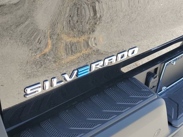 New 2026 Chevrolet Silverado EV LT w/ Plus Package AWD/4WD image 30