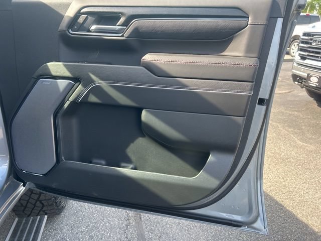 New 2026 GMC Sierra 2500 AT4X w/ LPO, Black Badging Package AWD/4WD image 19