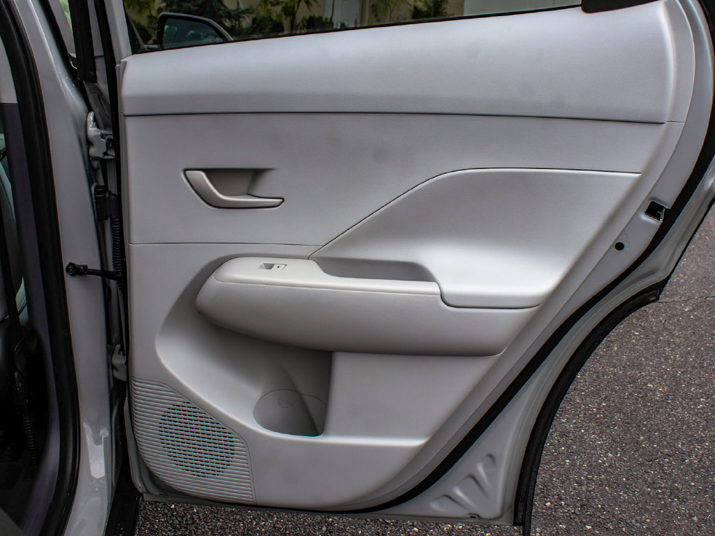 Used 2025 Hyundai Kona SEL AWD/4WD image 12