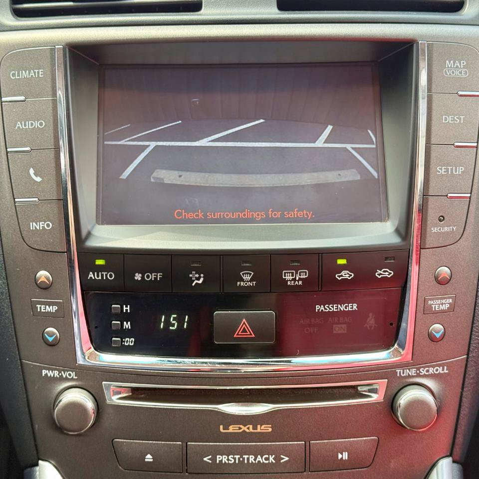 Used 2015 Lexus IS 250C w/ Luxury Package RWD image 18