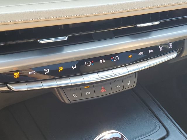 Used 2024 Cadillac XT4 Premium Luxury w/ Cold Weather Package AWD/4WD image 23