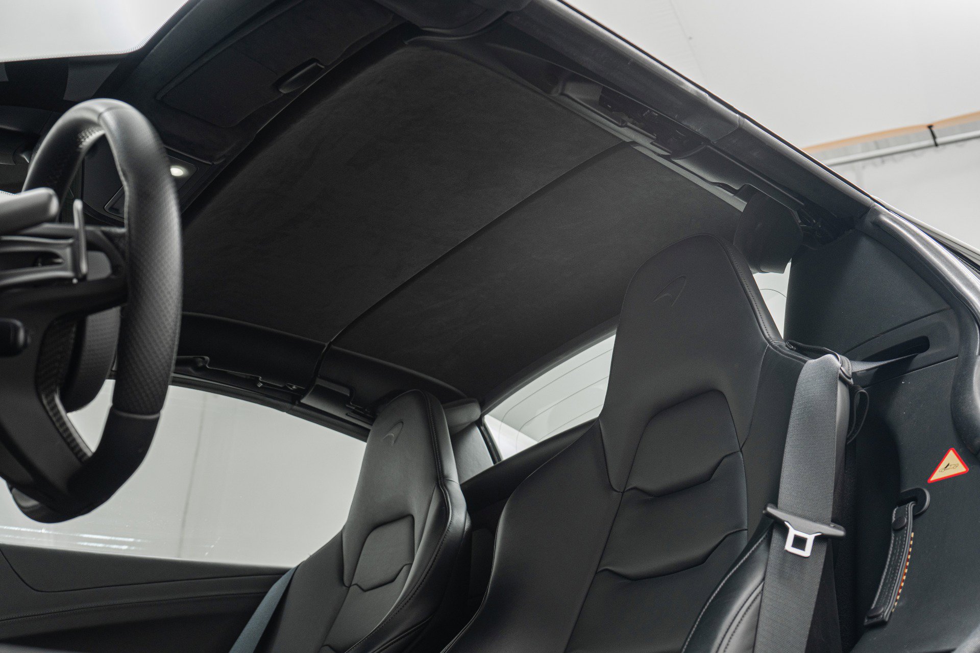 Used 2014 McLaren MP4-12C Spider RWD image 29