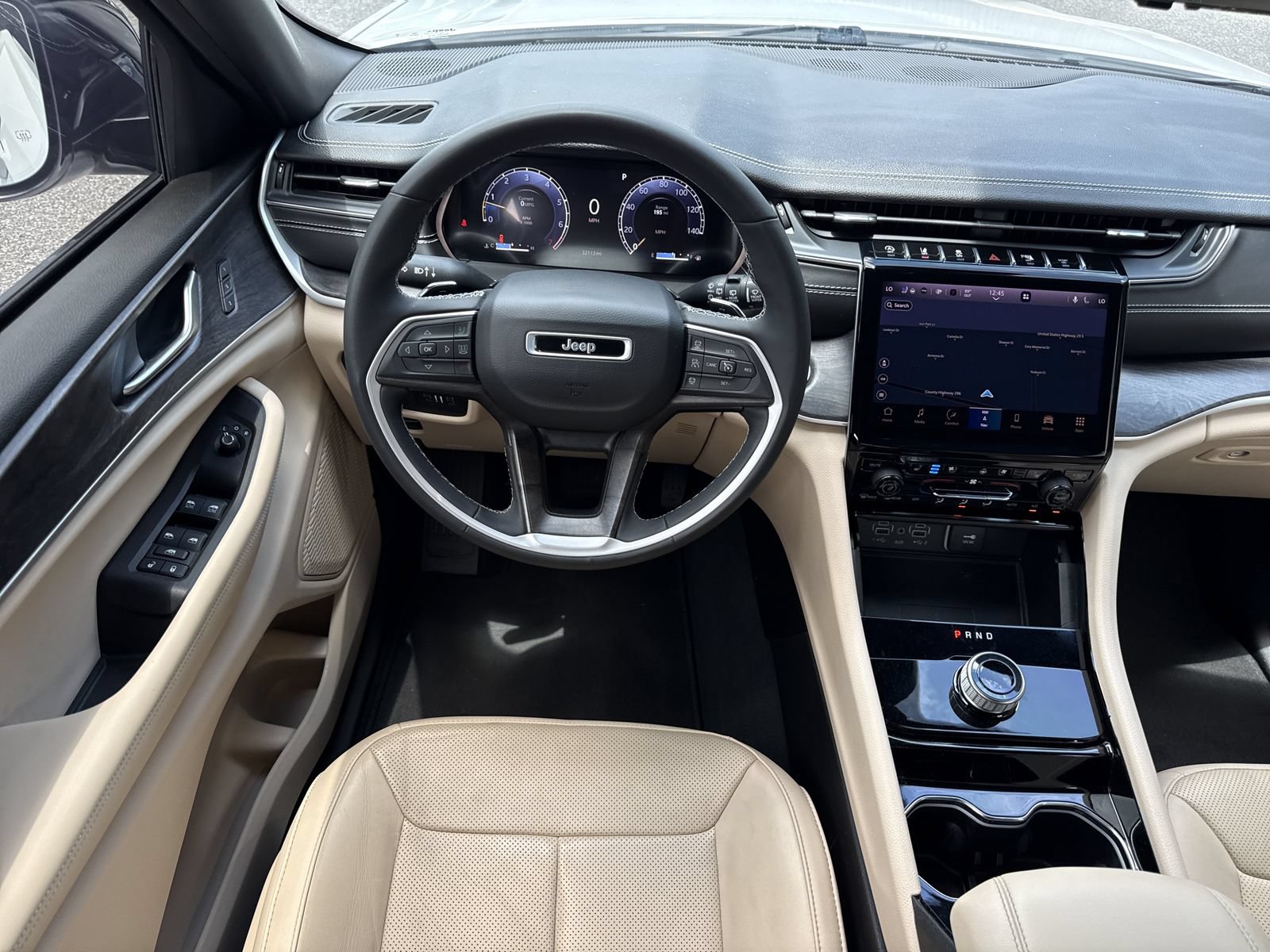 Used 2023 Jeep Grand Cherokee Limited w/ Luxury Tech Group II RWD image 12