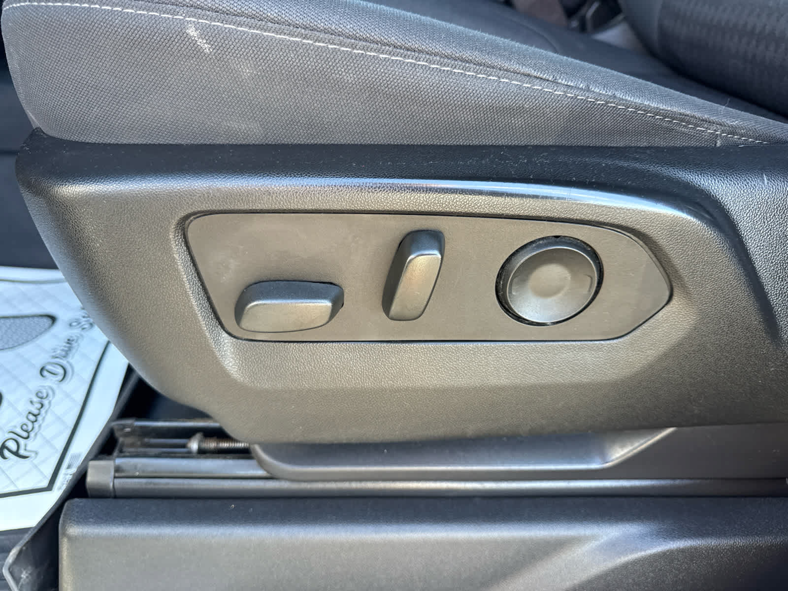 Certified 2022 Chevrolet Silverado 1500 LT AWD/4WD image 12